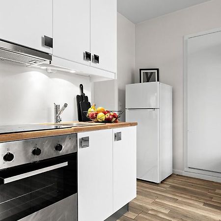 Small, Central And Quiet Studio Apartment In Alesund Bagian luar foto
