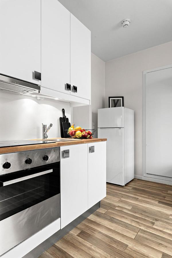 Small, Central And Quiet Studio Apartment In Alesund Bagian luar foto